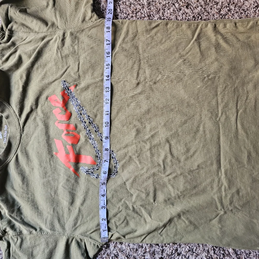 Nike army green Blood Sweat Basketball loose fit t-shirt‎ size S
